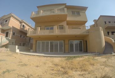 Separate Villa For sale in Moon Valley Compound 1 - Arabia