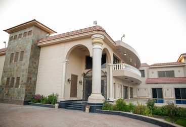 Palace For sale in Merosa Compound